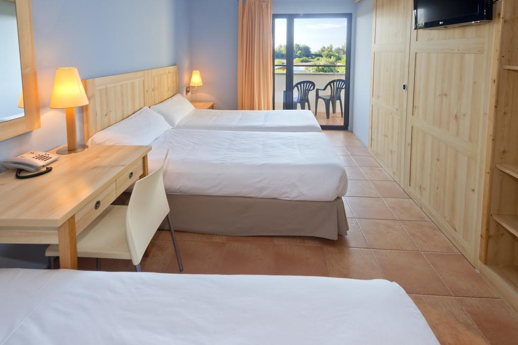 Vilar Rural De Cardona Ngoại thất bức ảnh
